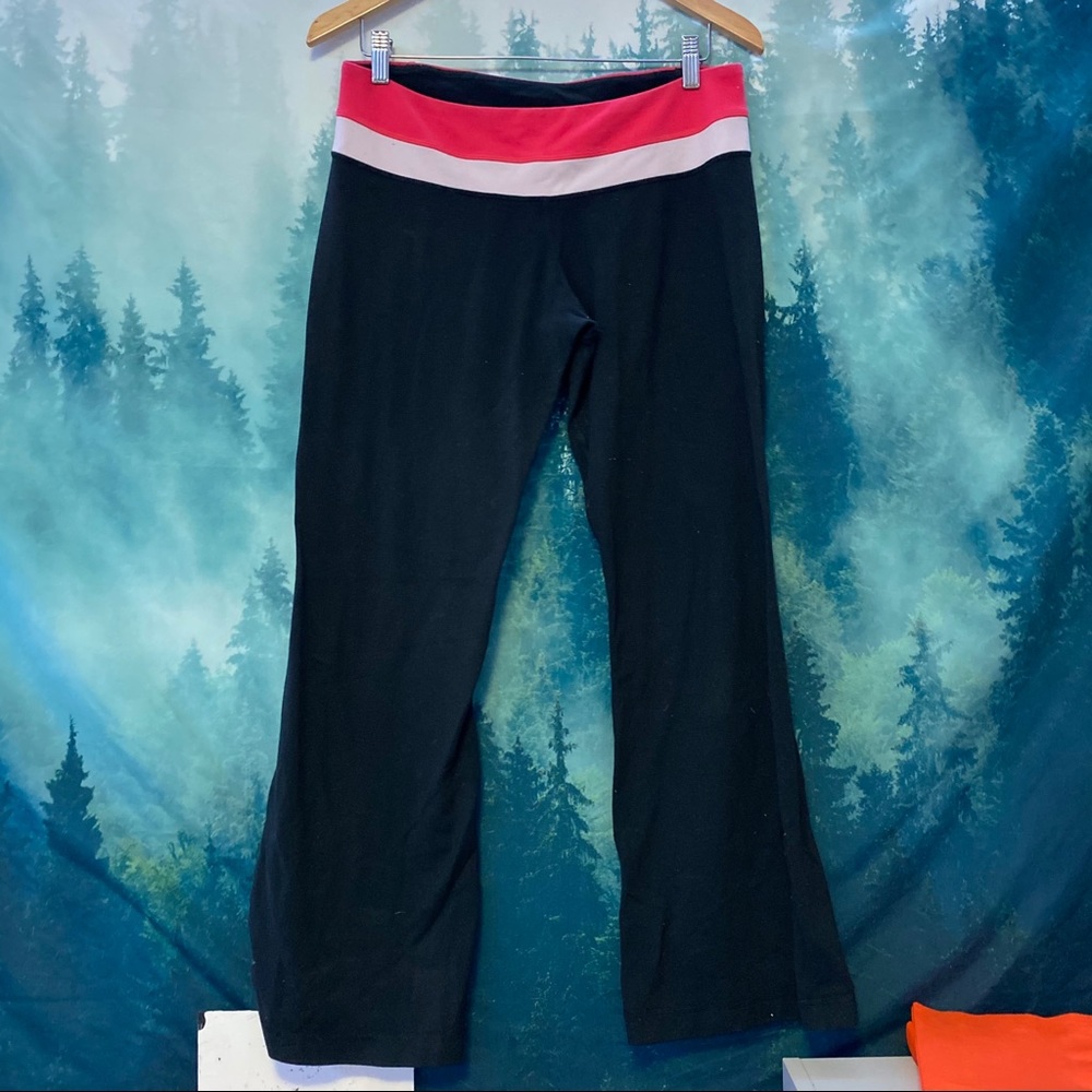 Lululemon black wide leg leggings pink waistband